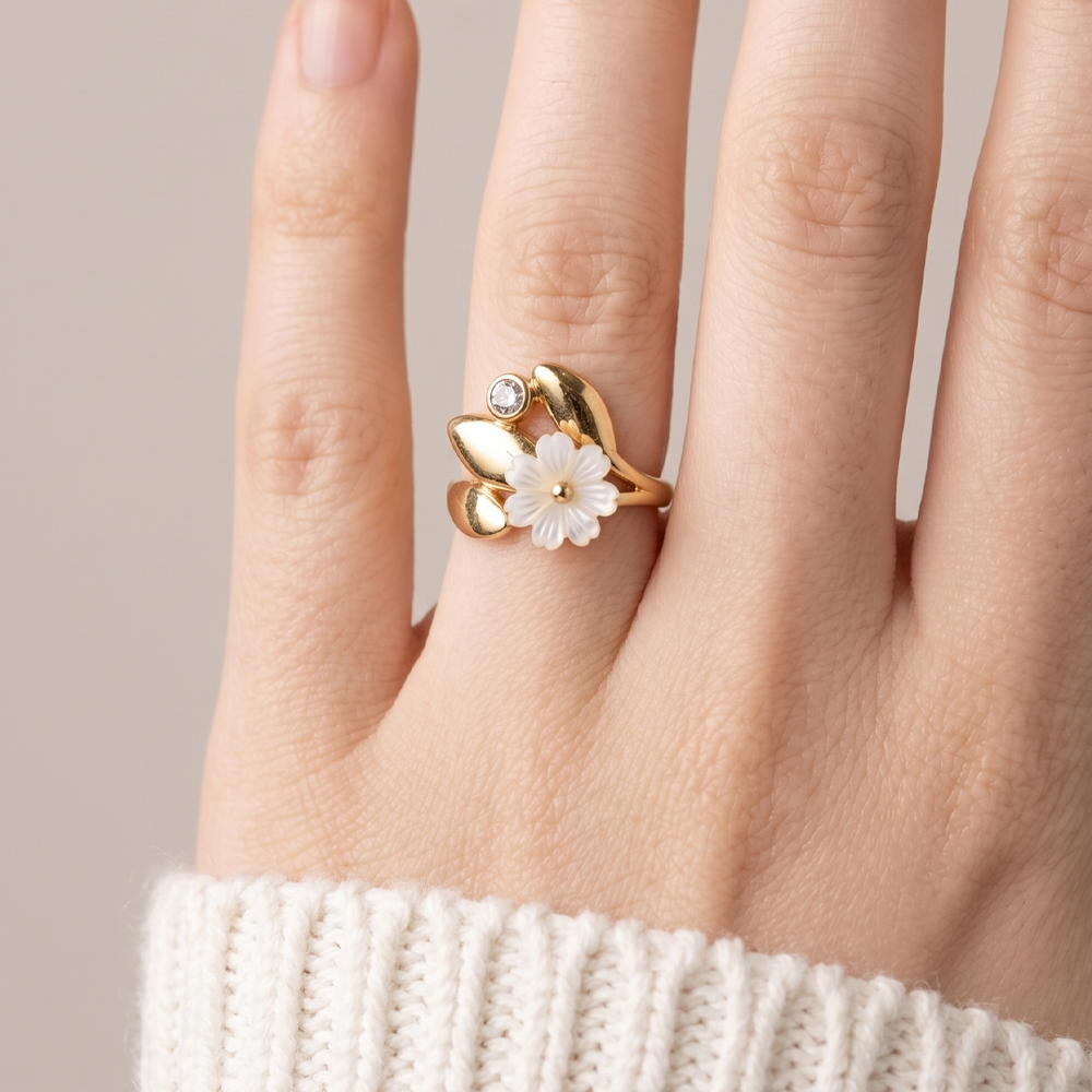 The blossom ring worn on the hand